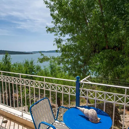 아파트 Sea View Retreat In Agios Konstantinos! *