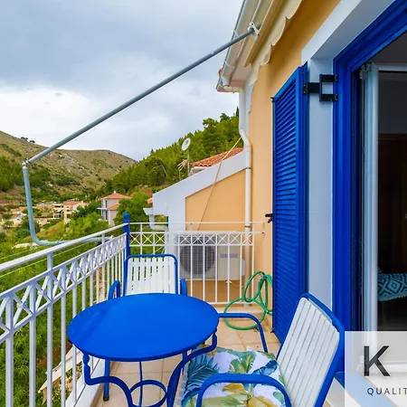 Lejlighed Three Flats, With Sea View, One Loft And Two With Sea View! *