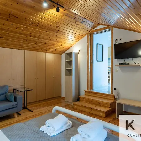 Three Flats, With Sea View, One Loft And Two With Sea View! * Dhavgáta