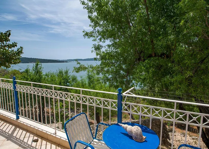 아파트 Sea View Retreat In Agios Konstantinos! *